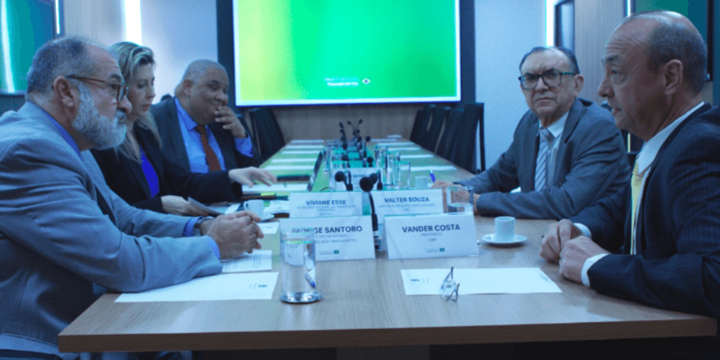 CNT leva ao ministro dos Transportes impactos de nova regra de pedágio