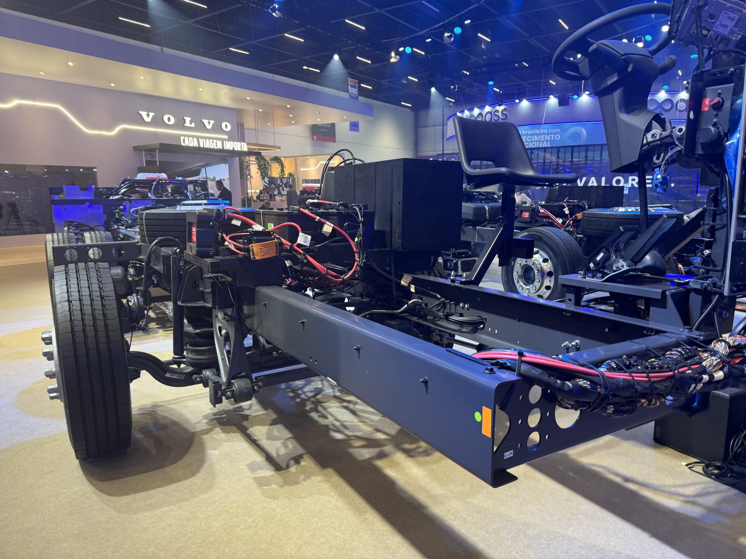 Volvo amplia portfólio de ônibus com versões elétricas, B100 e e I-See