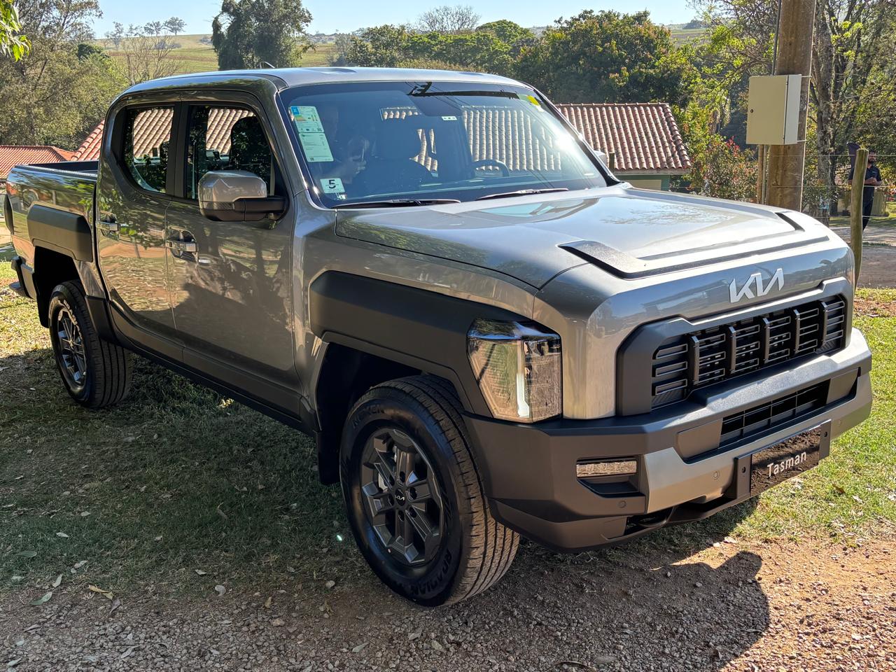 Com visual diferente, Kia Tasman aposta em trabalho e off-road