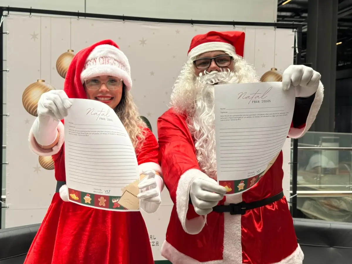 Terminal Gentileza: Papai Noel tira fotos e incentiva doações