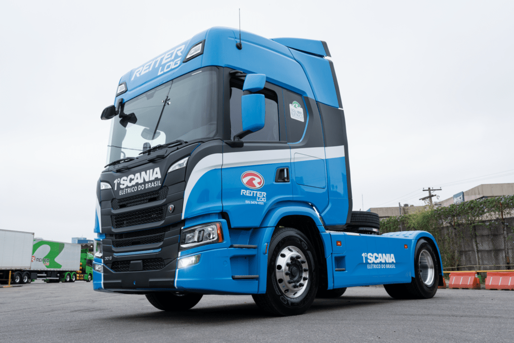 Reiter Log compra o primeiro cavalo mecânico elétrico Scania