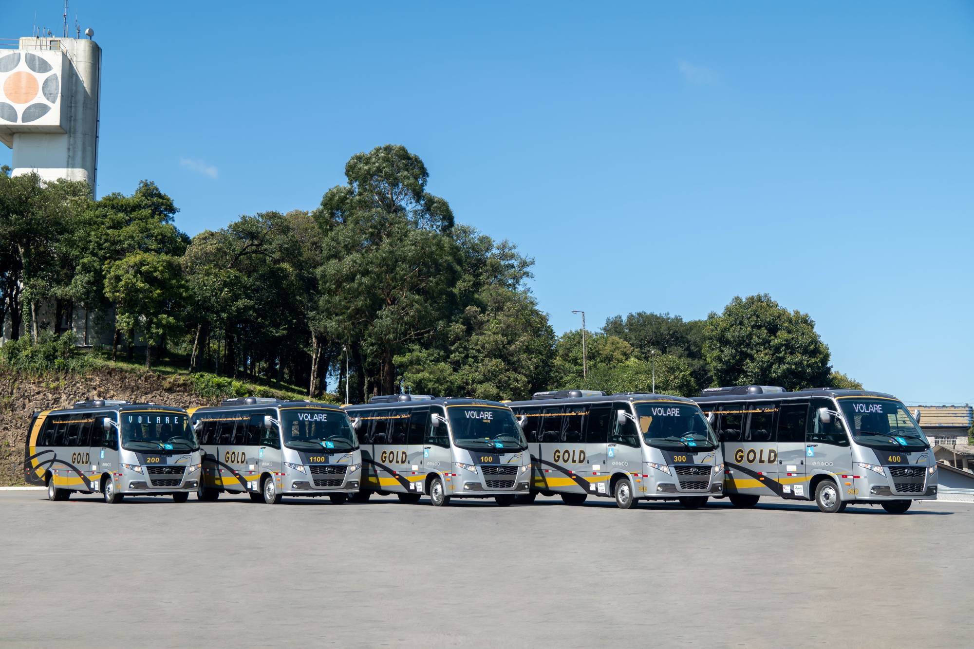 Volare entrega 15 micro-ônibus Fly 9 Executivo para operadora de turismo do interior paulista