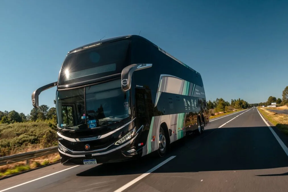 Volvo leva inteligência artificial I-See aos ônibus rodoviários