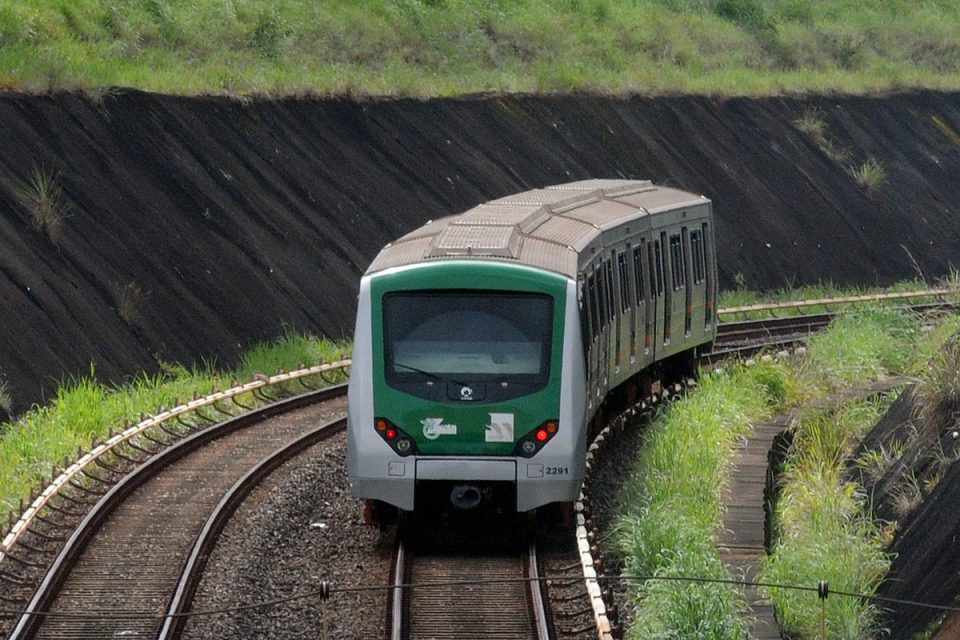 Assembleia nesta segunda pode suspender greve no Metrô-DF