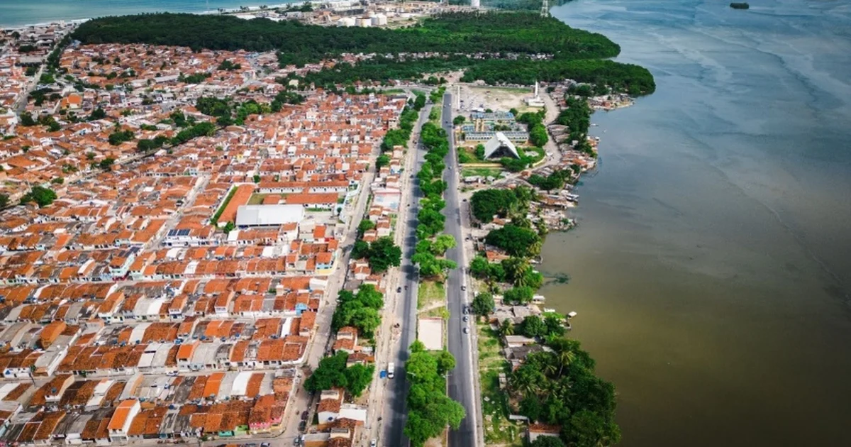 Prefeitura muda vida de pessoas no Vergel do Lago com maior programa urbanístico da história do bairro