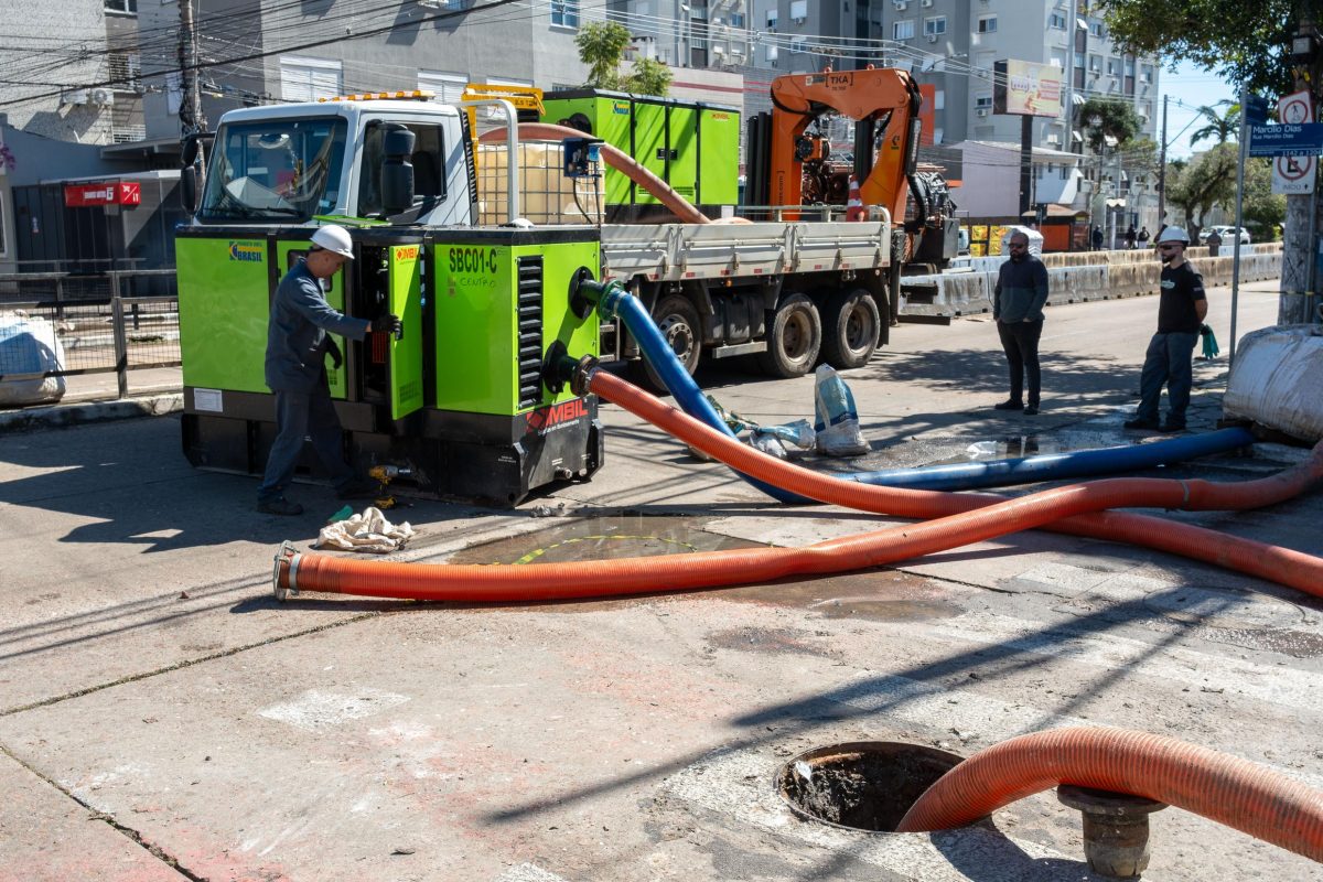 Dmae retoma obra de melhoria no esgotamento sanitário do bairro Azenha a partir deste sábado