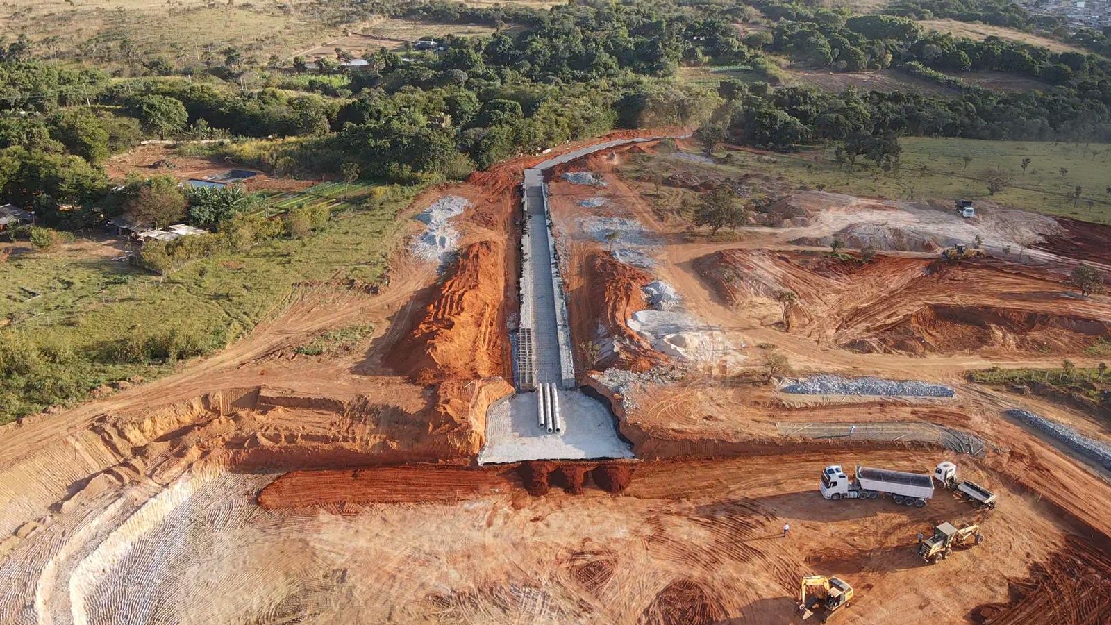 Consórcio AGIS Construção-Carioca-Cetenco assinou o contrato para a expansão da Linha 1 do Metrô-DF