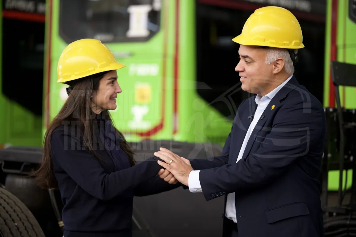 Eletra entrega a Ministro das Cidades proposta para financiamento de ônibus elétricos feitos no Brasil, com inclusão de municípios pequenos e médios