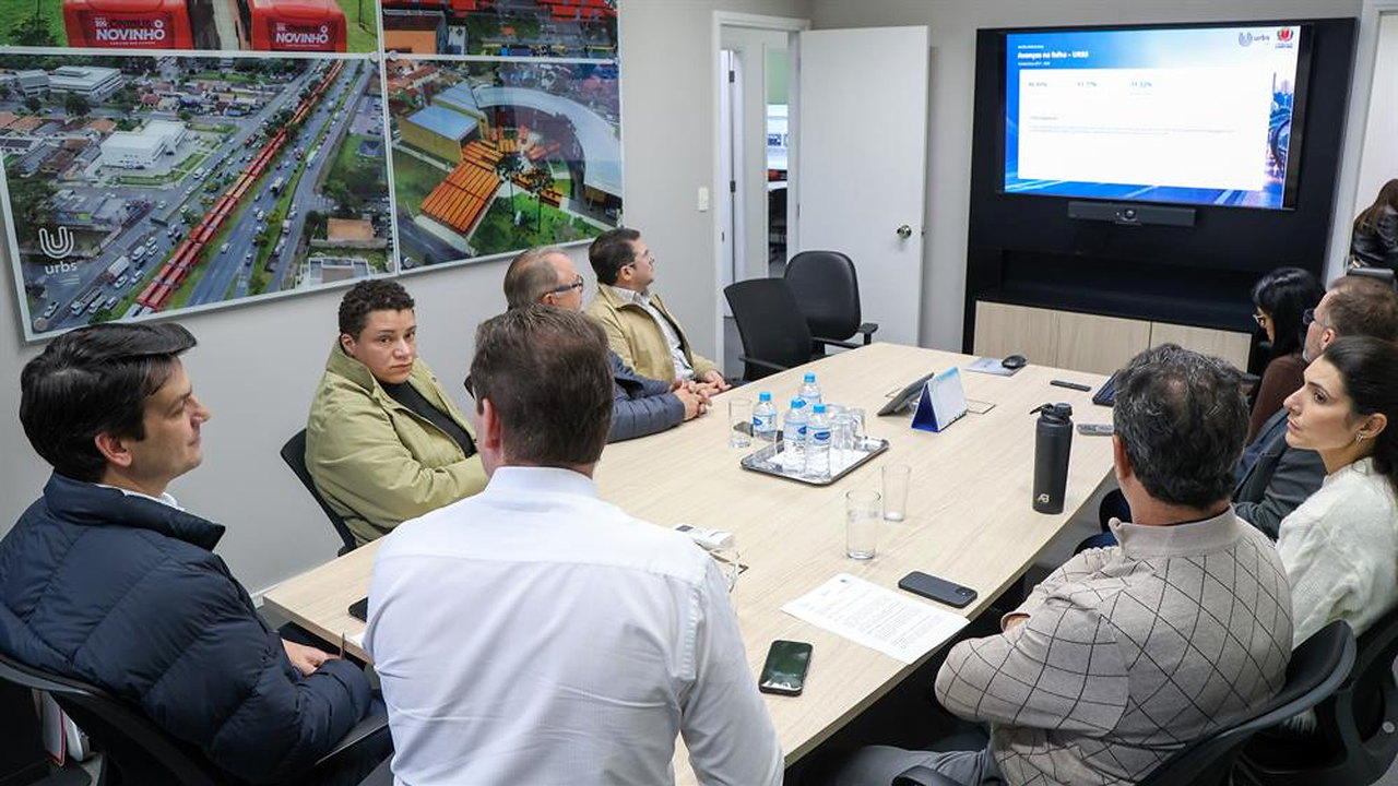 Pimentel avalia transporte e novo edital da Urbs de R$ 3,9 bi