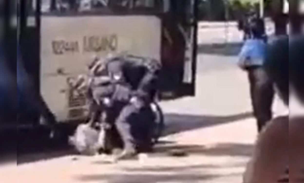 Cadeirante morde PM e é preso após tumulto em ônibus