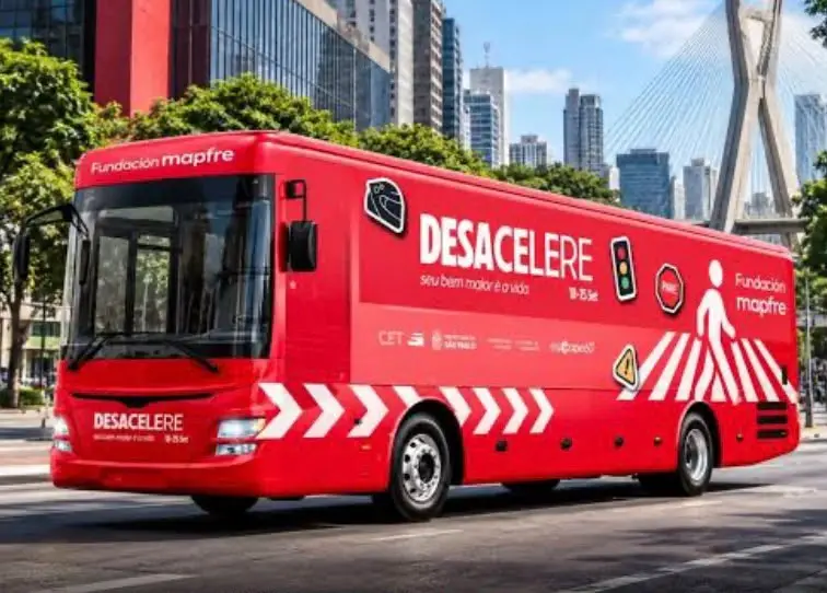 CET apoia ação educativa com ônibus itinerante durante a Semana da Mobilidade 2026