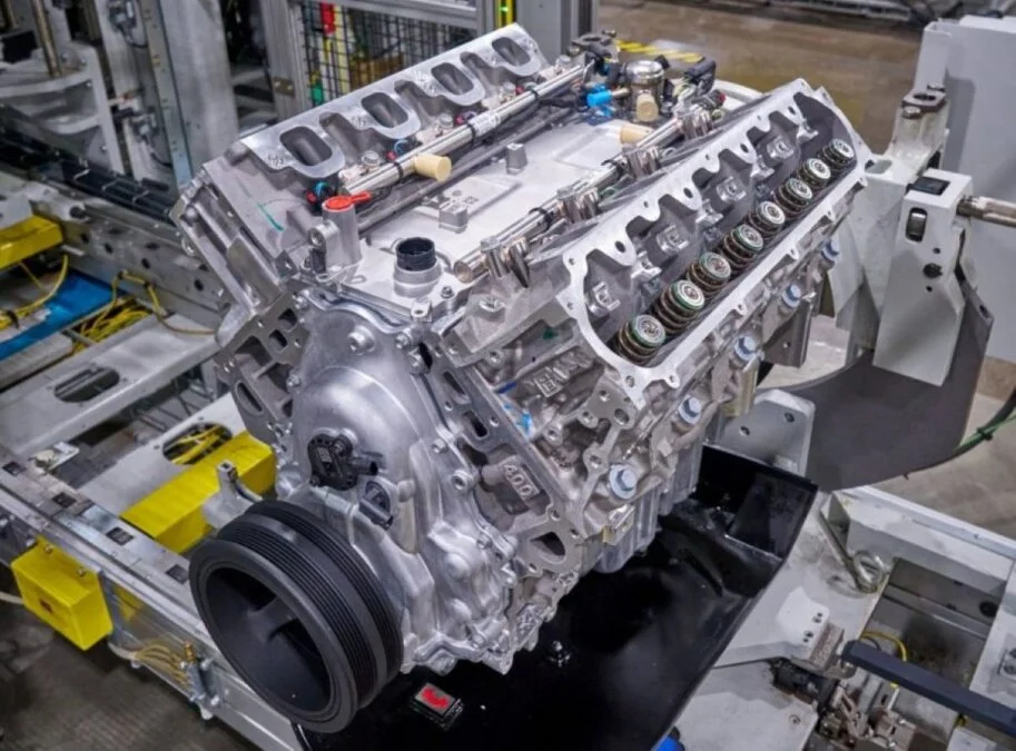 GM prepara motor diesel V8 de 8,3 litros para picapes pesadas