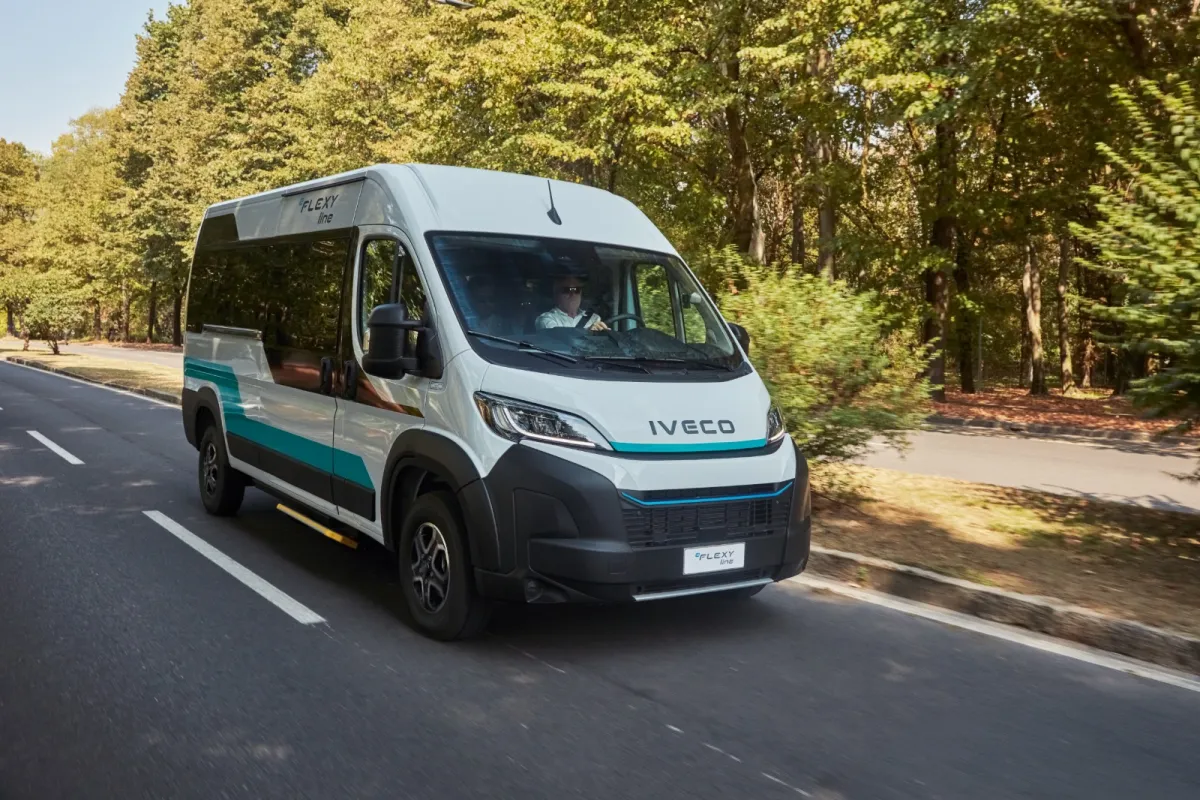 IVECO BUS estreia minibus elétrico de seis metros com versões City e Line