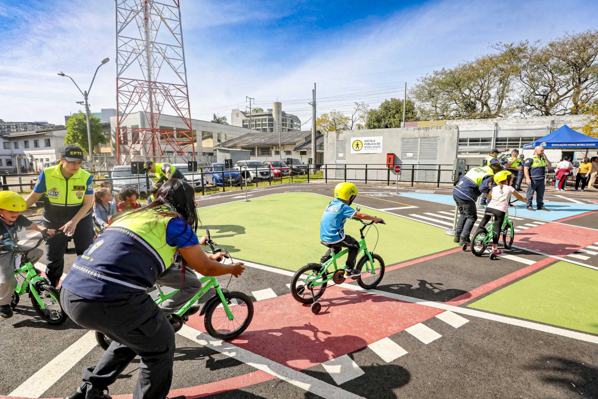 EPTC firma cooperação para projeto de ciclismo voltado à educação para o trânsito