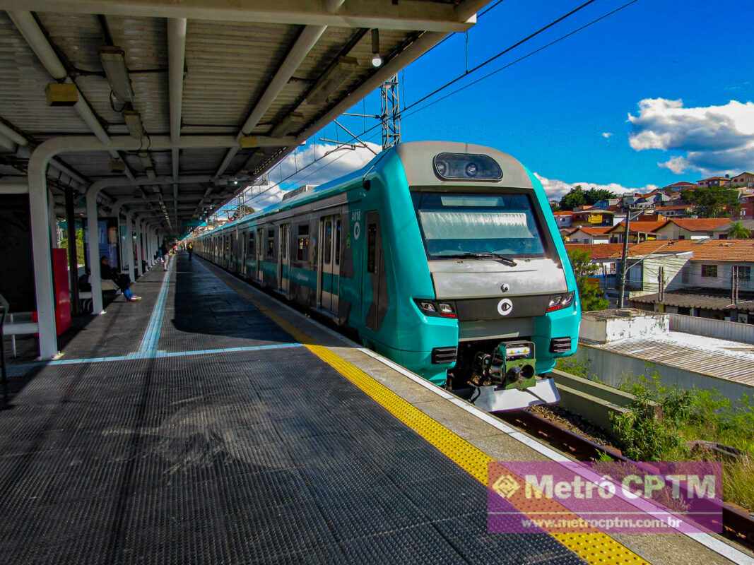 Risco de deslizamento de terra na Linha 9-Esmeralda causa maiores intervalos nesta quarta-feira, 23