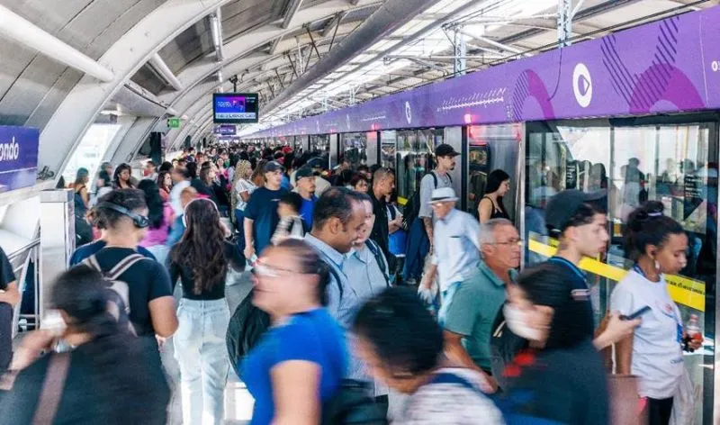 Linha 5-Lilás de metrô teve problemas e operou com restrições na manhã desta quarta-feira (23)
