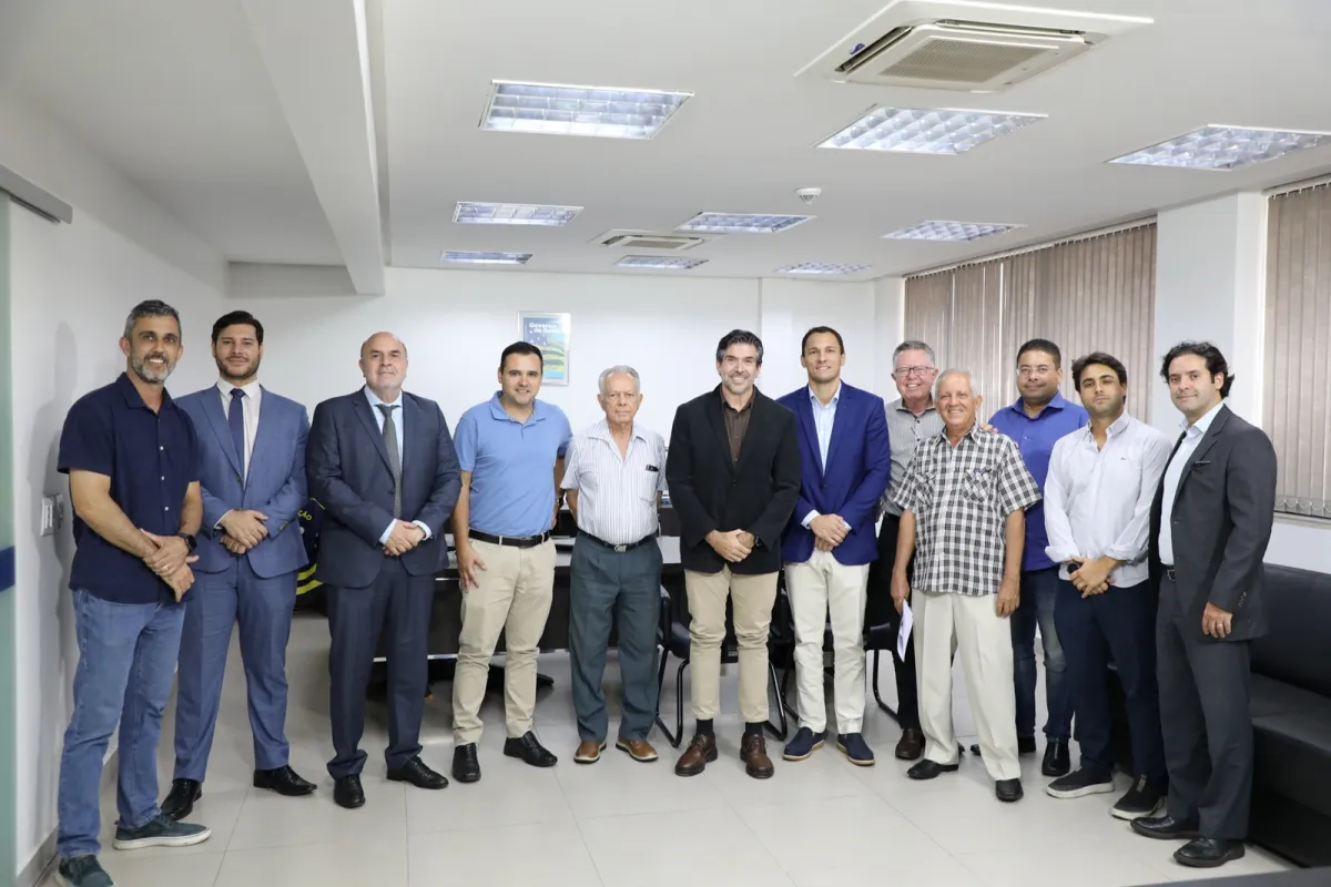 Setrinpe-GO discute segurança jurídica, combate ao transporte clandestino e política para o setor com novo presidente da AGR