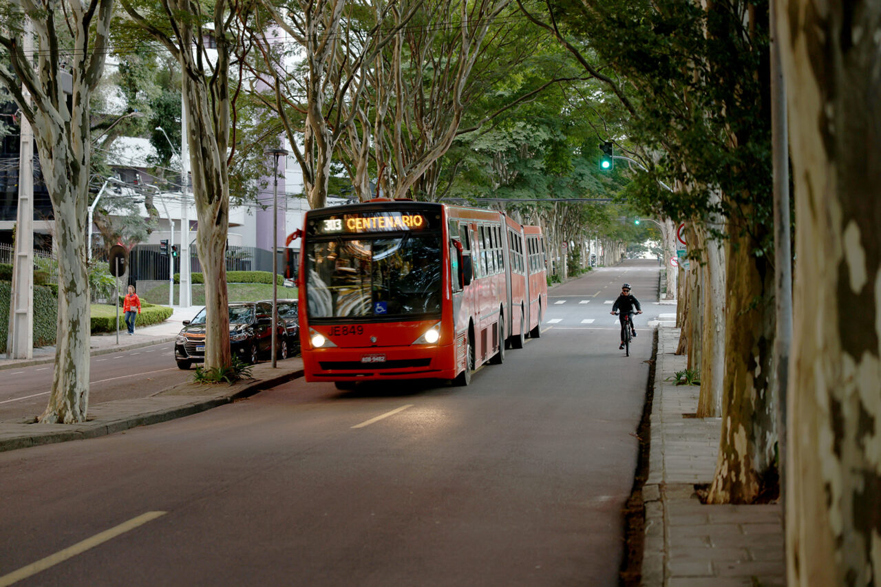 Uma viagem de ônibus começa muito antes de você entrar nele