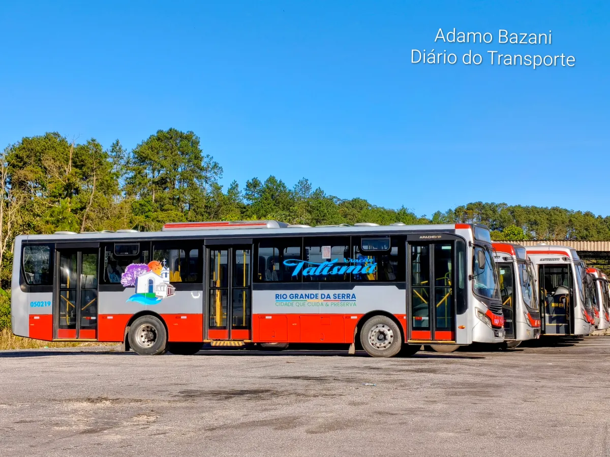 Selic cai para 13,75%, mas crédito caro ainda dificulta compra de ônibus novos e usados; pequenos empresários enfrentam obstáculos maiores e passageiros sentem os efeitos
