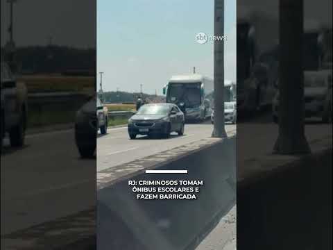 RJ: Criminosos tomam ônibus escolares e fazem barricada | #SBTNews