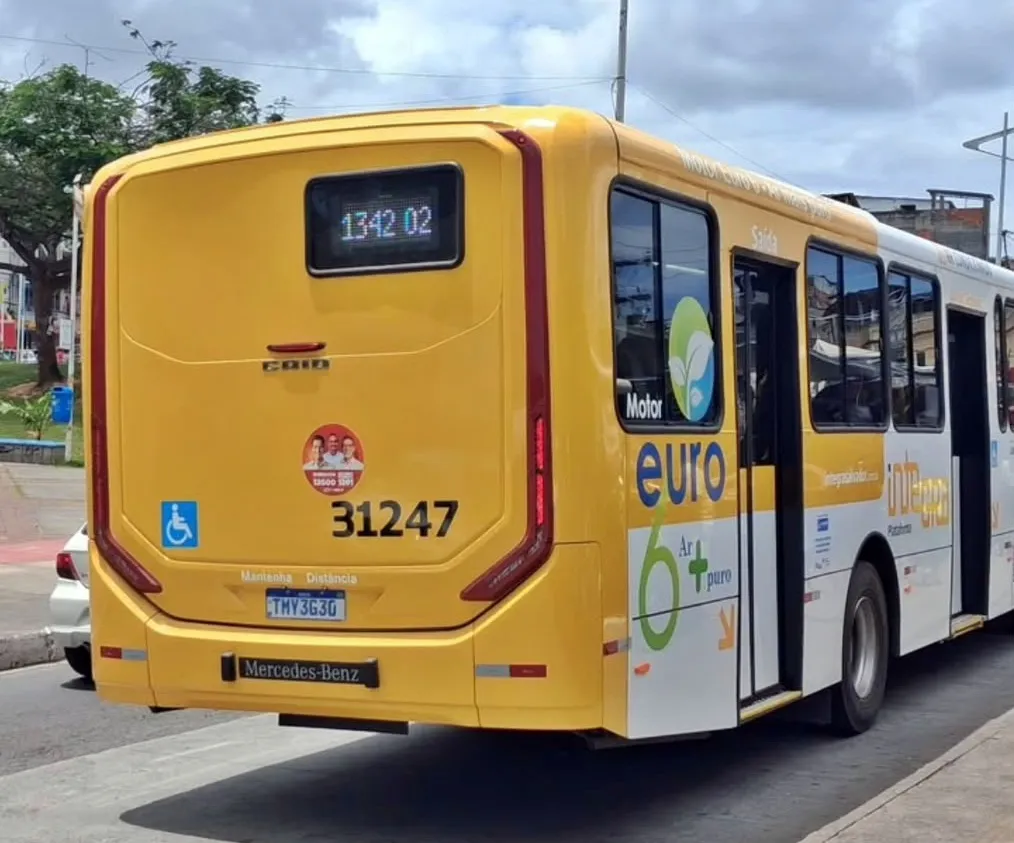 Ônibus novos de Salvador sofrem atos de vandalismo menos de uma semana após entrega