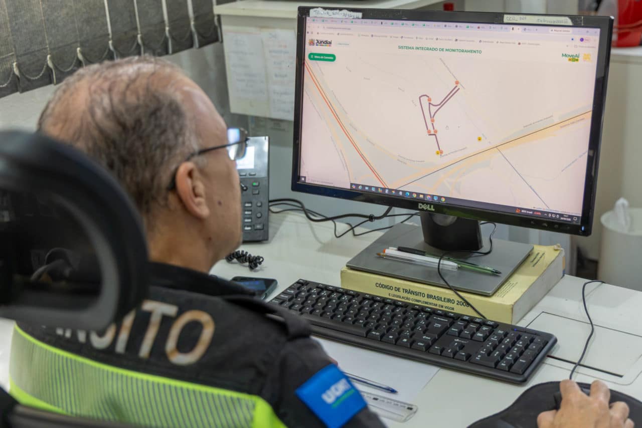 Jundiaí amplia uso de tecnologia para monitoramento do trânsito em tempo real