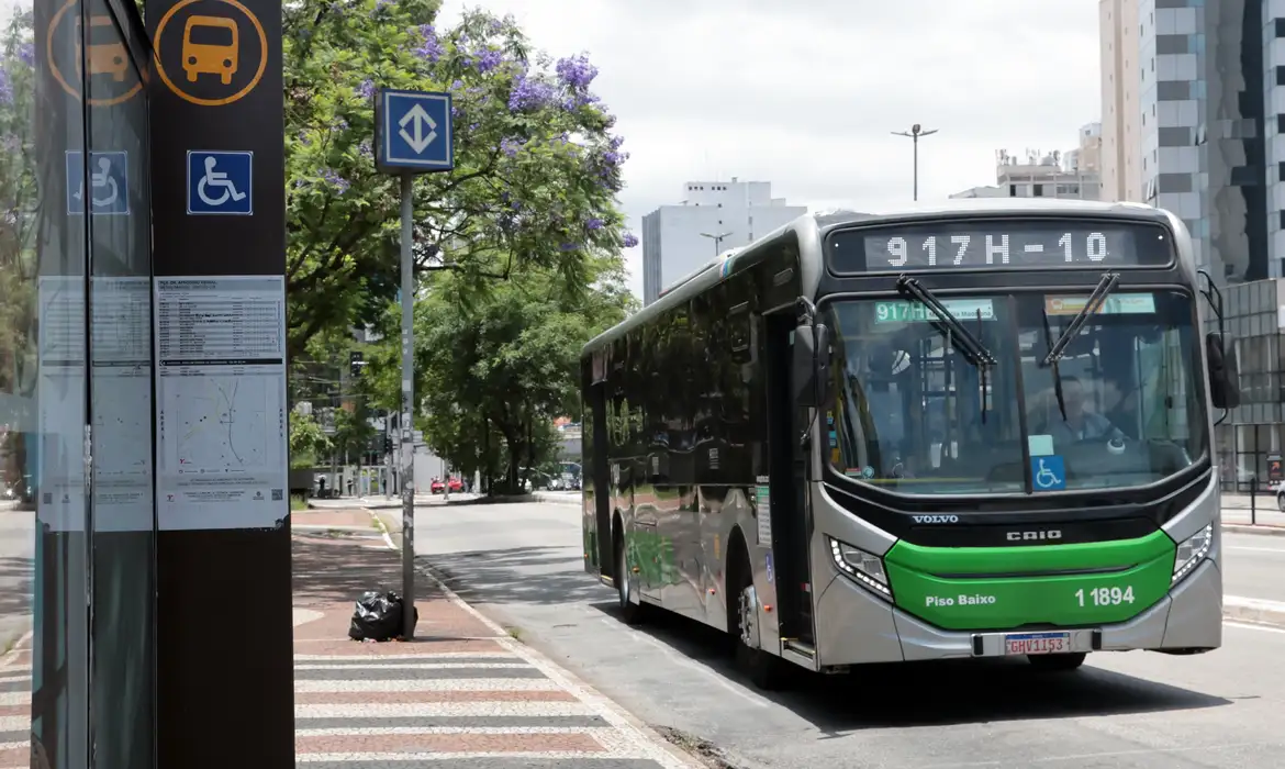 Passageiros de ônibus da capital podem pagar bilhete via Bluetooth