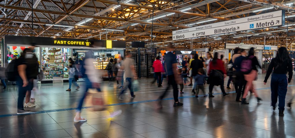 Todas as linhas do Metrô de SP funcionarão 24 horas entre sábado (27) e domingo (28)
