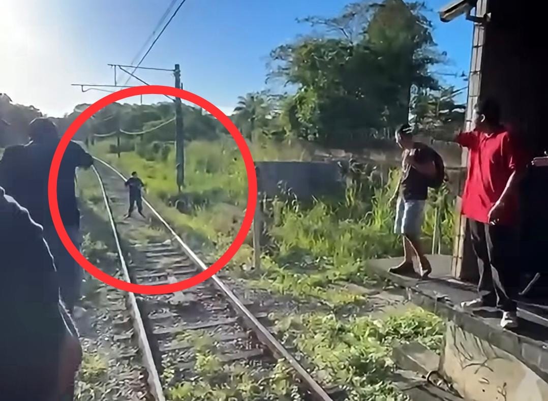 Passageiros ficam nervosos após segurança impedir que façam xixi nos trilhos do Metrô Recife